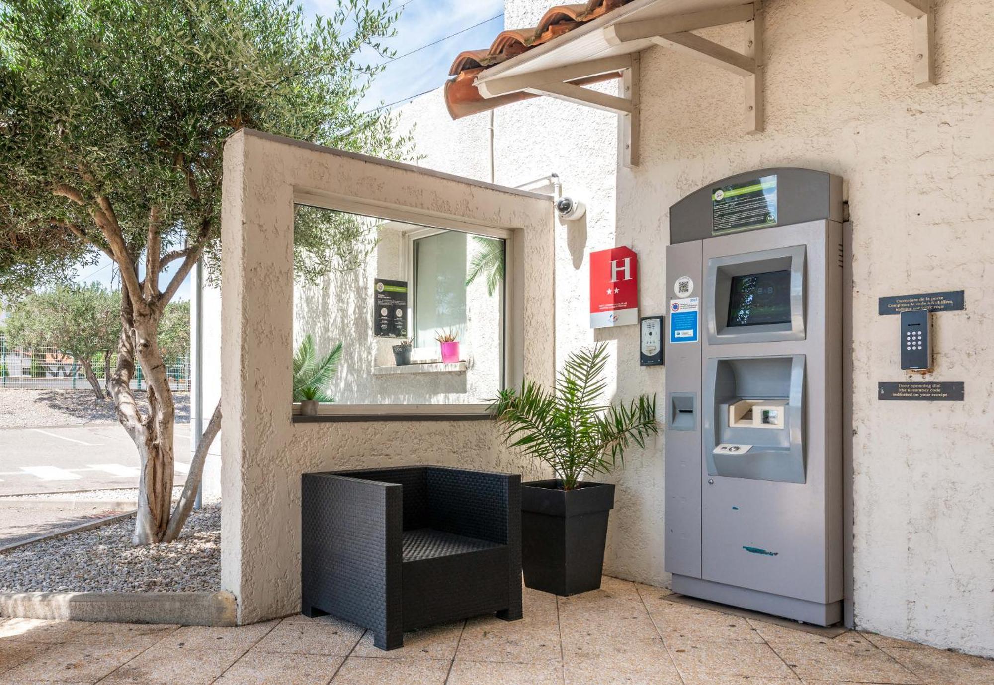 B&B HOTEL Narbonne 2 Eksteriør billede