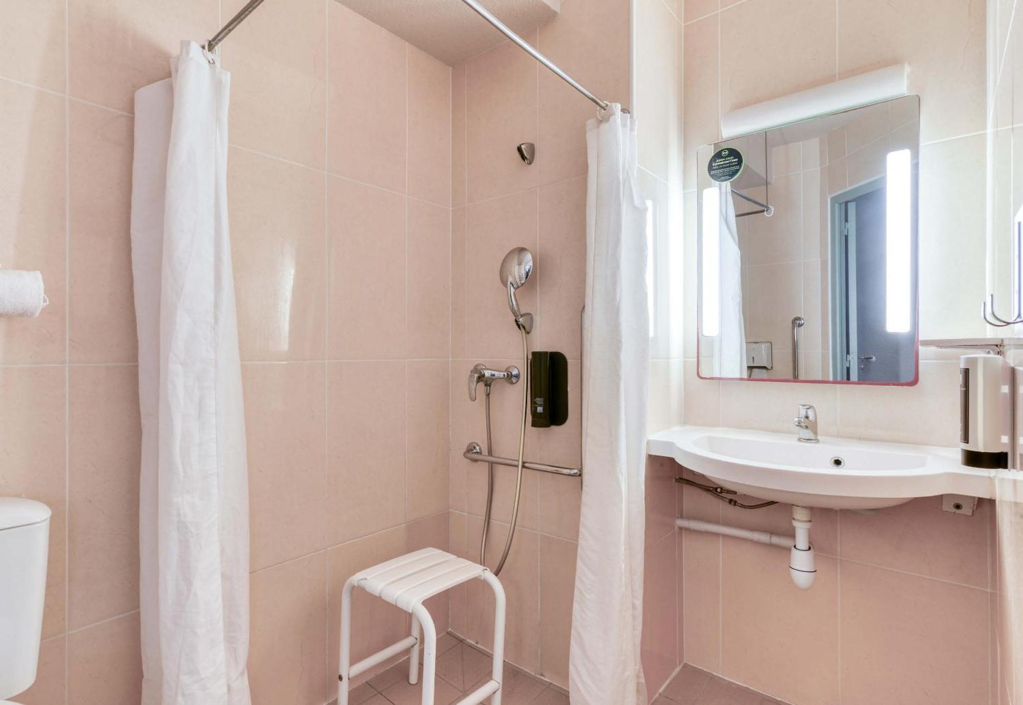 B&B HOTEL Narbonne 2 Eksteriør billede